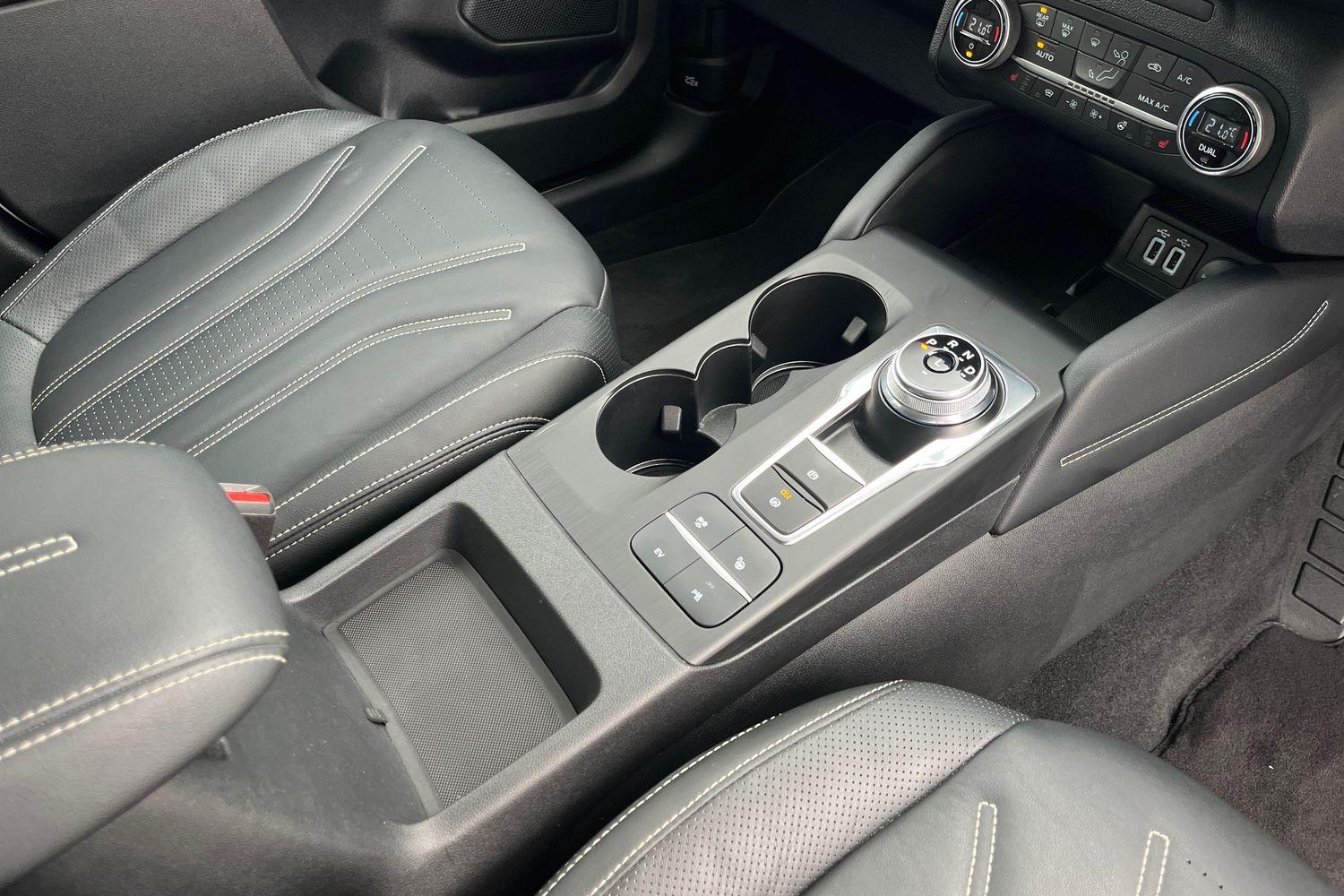 Ford KUGA Photo 35