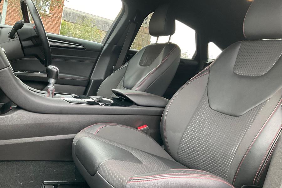 Ford MONDEO Photo autoimg-2758f32cc5774dbf1dff5fdd810271832c0d402d.jpg