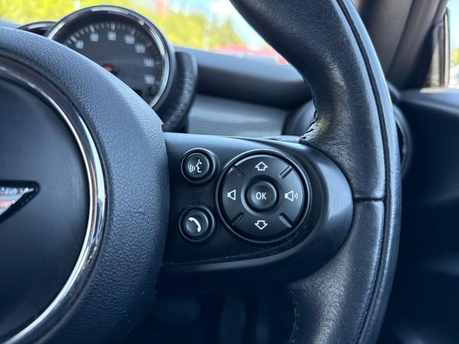 MINI Convertible Photo 17