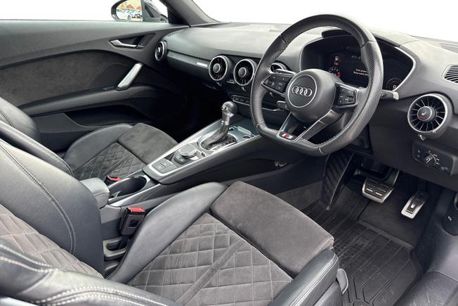 AUDI TT Photo 6