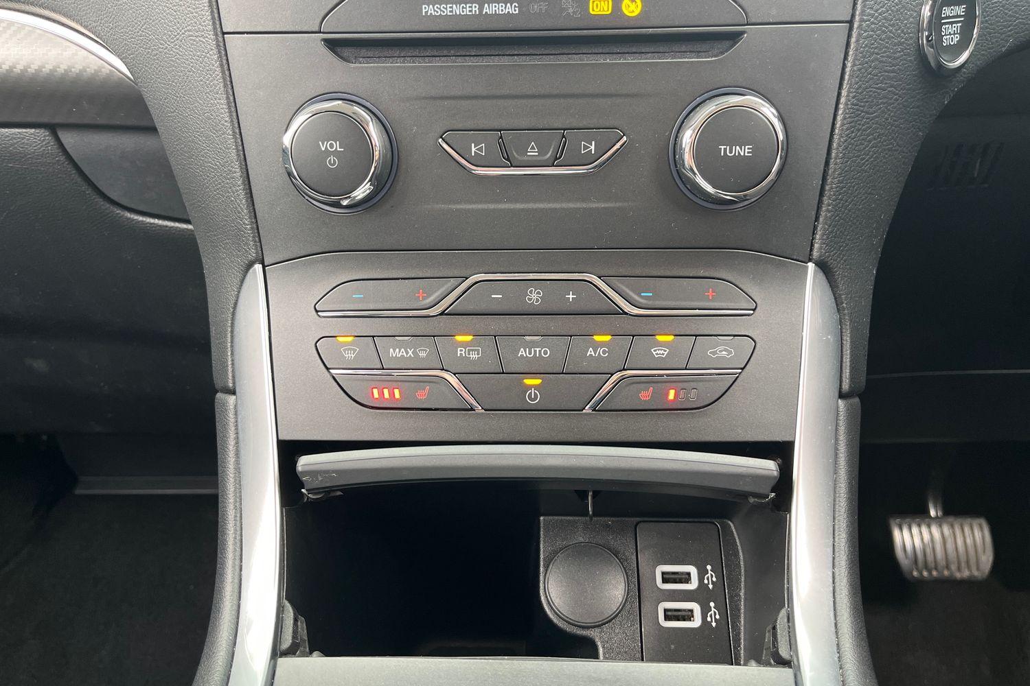 Ford Galaxy Photo 32