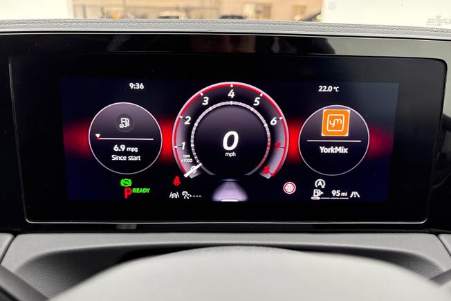VOLKSWAGEN Tiguan Photo 15