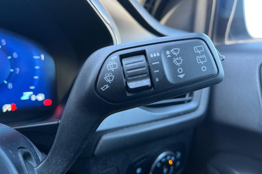 Ford FOCUS Photo autoimg-276027b7ad6bfcc92a5f4e0f87e928d3d3cf2ed0.jpg