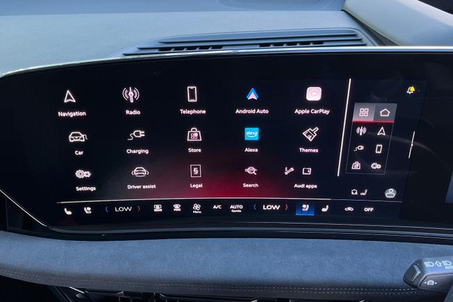AUDI S6 E-Tron Avant Photo 14