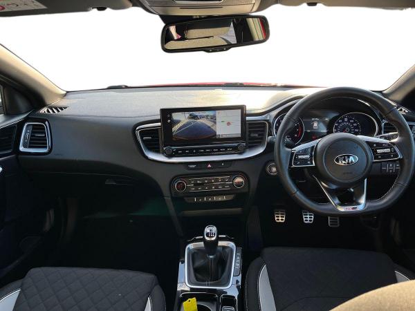 Kia ProCeed Photo autoimg-27622a1b9b15178b4897e9d5959165c13da0f71d.jpg