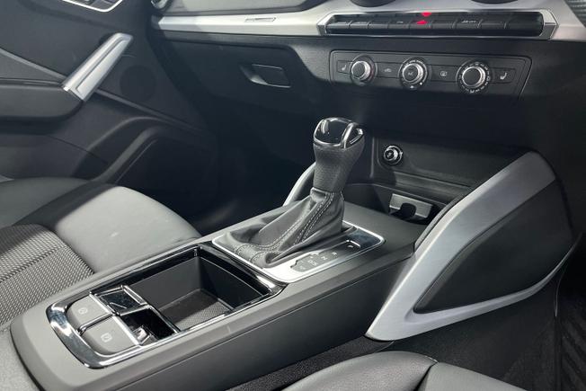 AUDI Q2 Photo 24