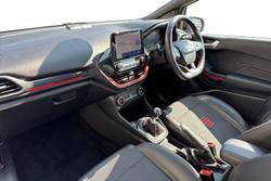 FORD Fiesta Photo 2
