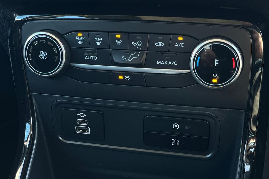 Ford EcoSport Photo autoimg-276b4bd0a3725692eec4ba44f6db8f687470d621.jpg