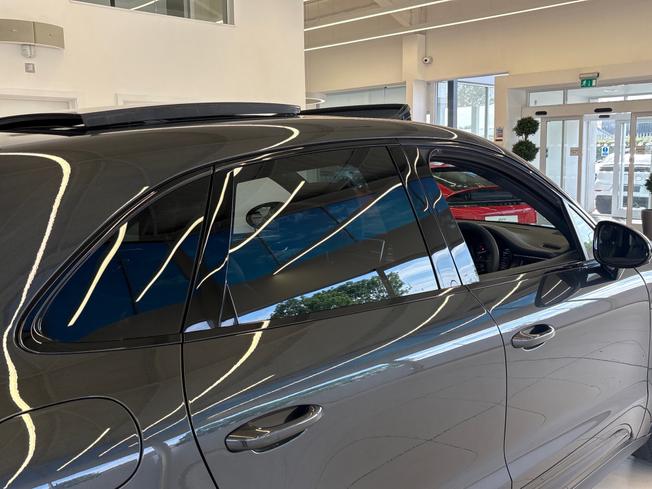 PORSCHE Macan Photo 47