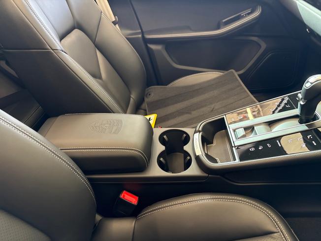 PORSCHE Macan Photo 29