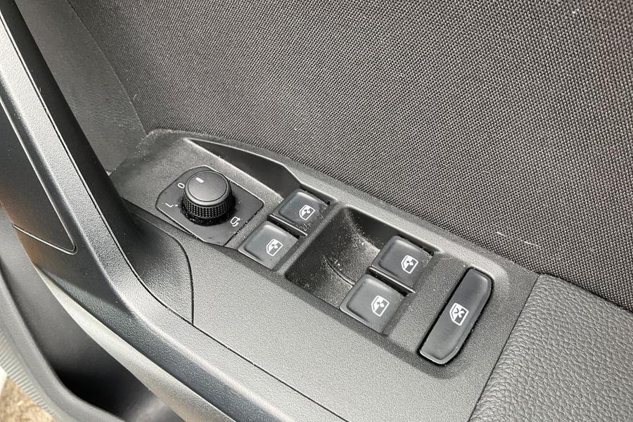 SEAT IBIZA Photo autoimg-276e614cb3bb1f3d31cbdff2de0378d7cf8bb44b.jpg