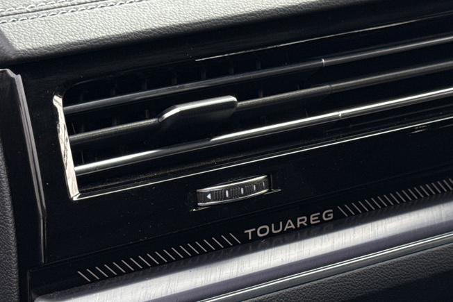 VOLKSWAGEN Touareg Photo 46