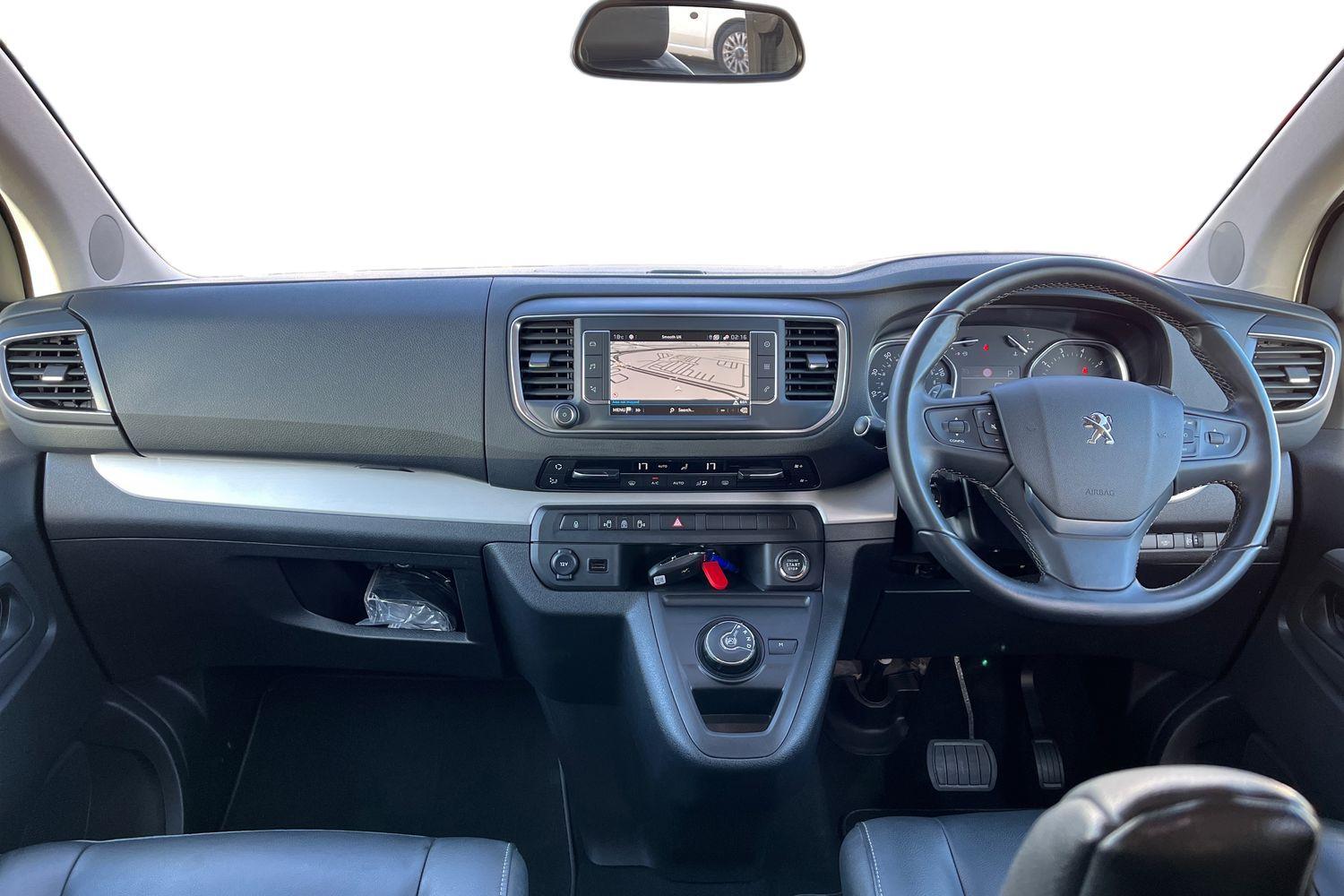 Peugeot TRAVELLER Photo 9