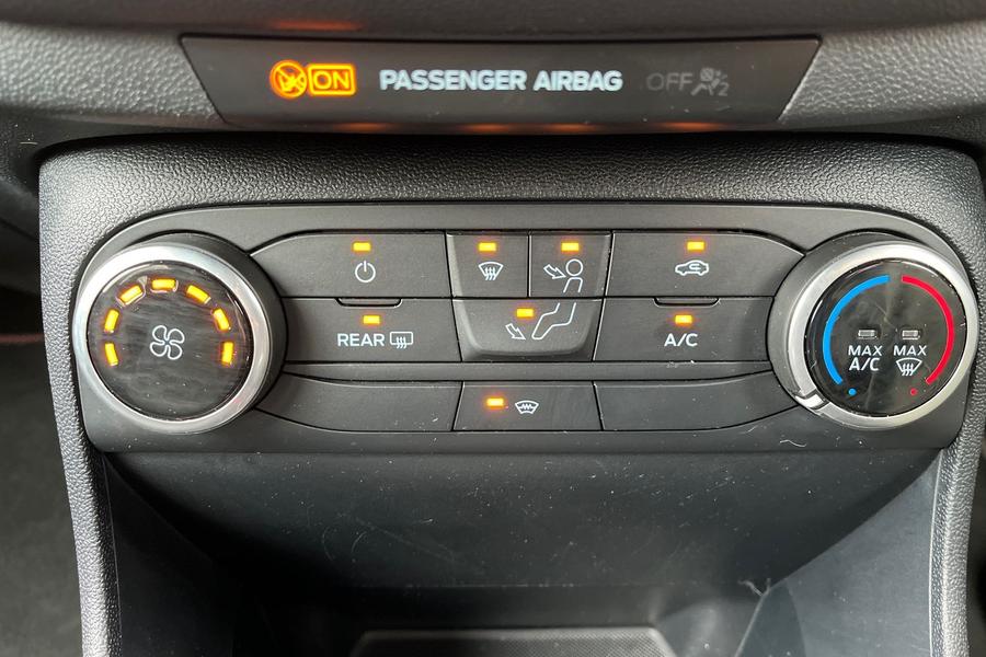 Ford FIESTA Photo autoimg-2776ebdb3bb9f923a8880c6e93a226f62d357497.jpg