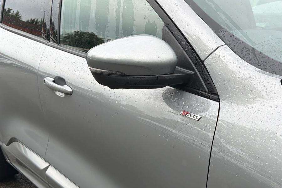 Ford Kuga Photo autoimg-2777353b955702fbe4c03cd283f5f08f7ad4d2bf.jpg