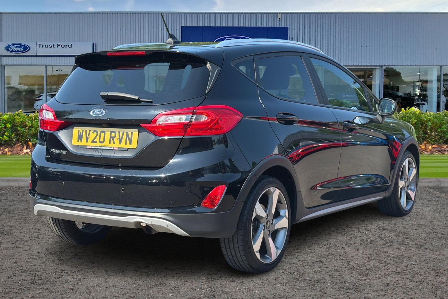 Ford FIESTA Photo 3