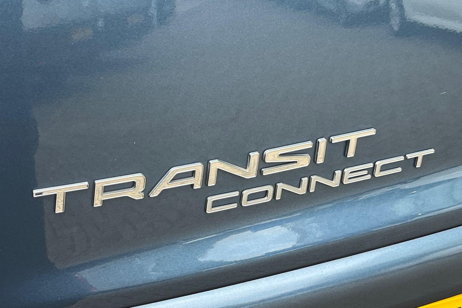 Ford TRANSIT CONNECT Photo 19