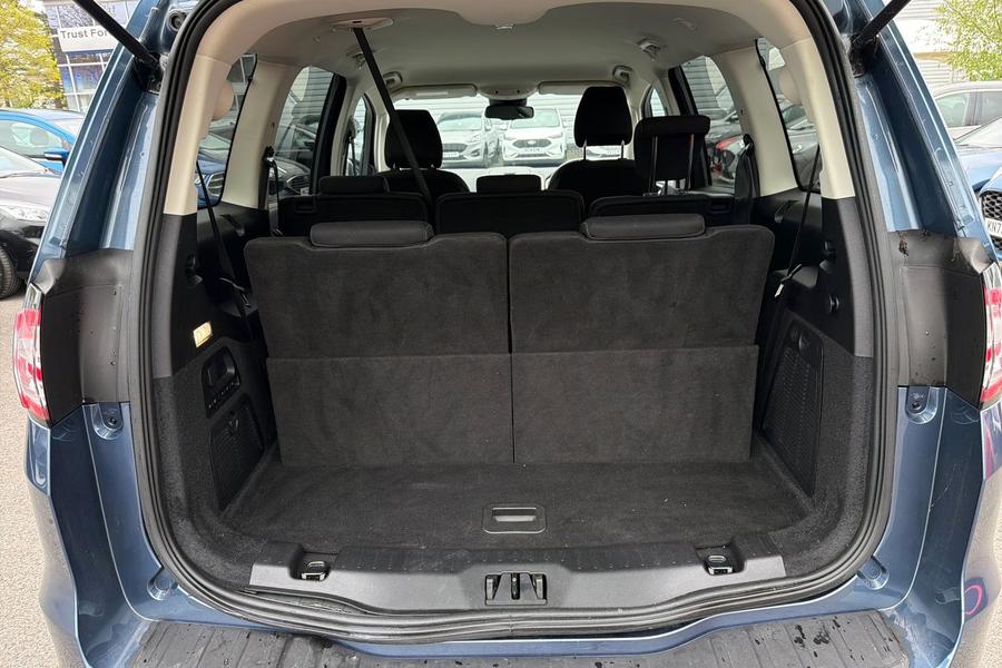 FORD GALAXY Photo autoimg-277e13796fe64da631e08afd8fc3a9ce41df2be9.jpg