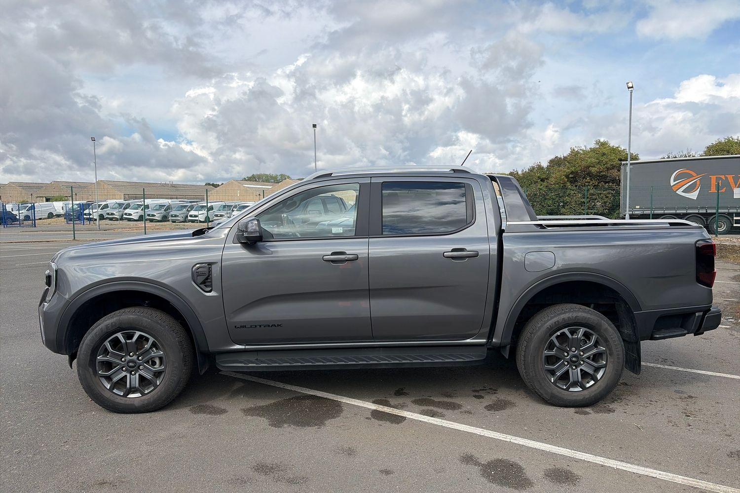 Ford RANGER Photo 23