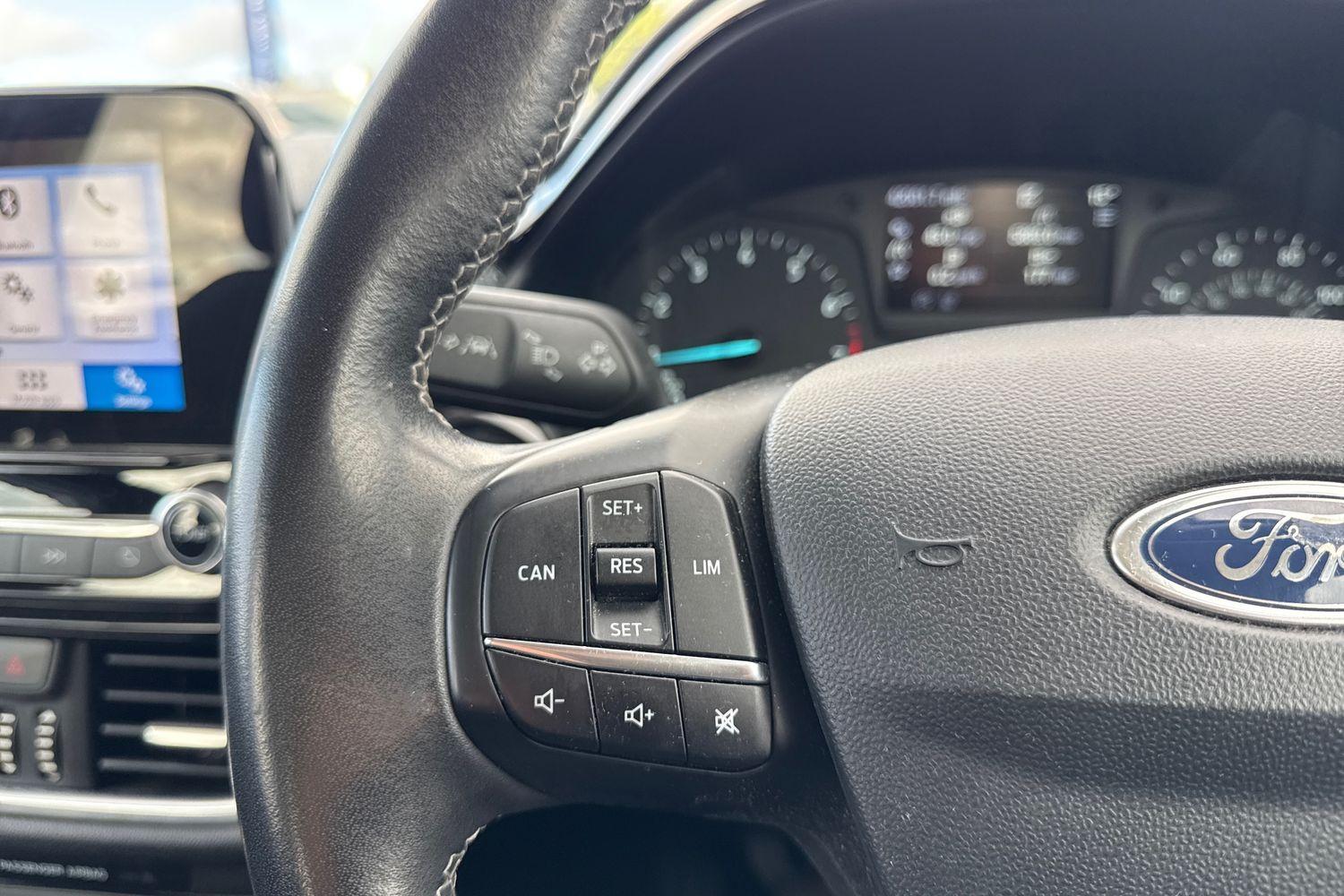 Ford FIESTA Photo 27