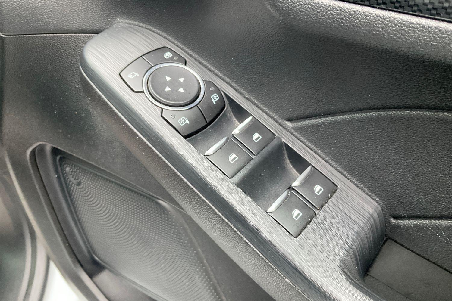 Ford KUGA Photo 15