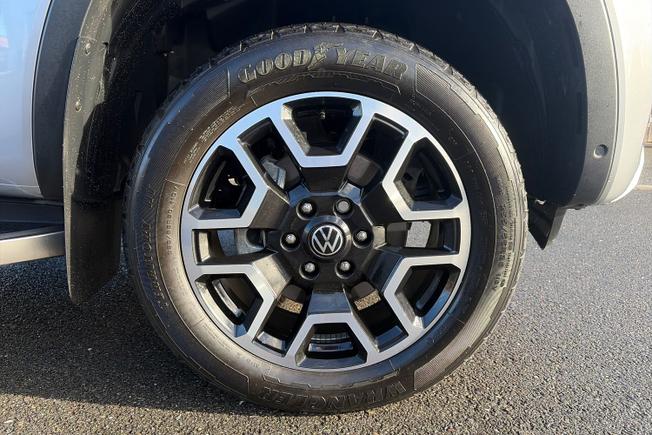 VOLKSWAGEN Amarok Photo 5