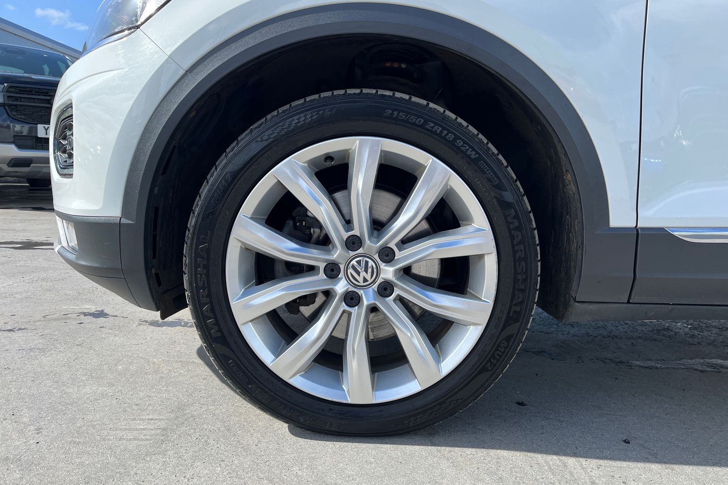 Volkswagen T-ROC Photo 7