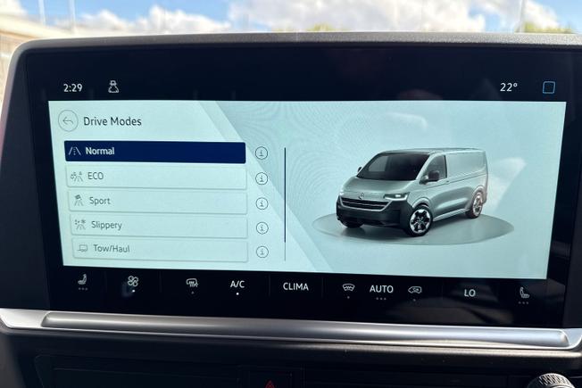 VOLKSWAGEN Transporter Photo 25