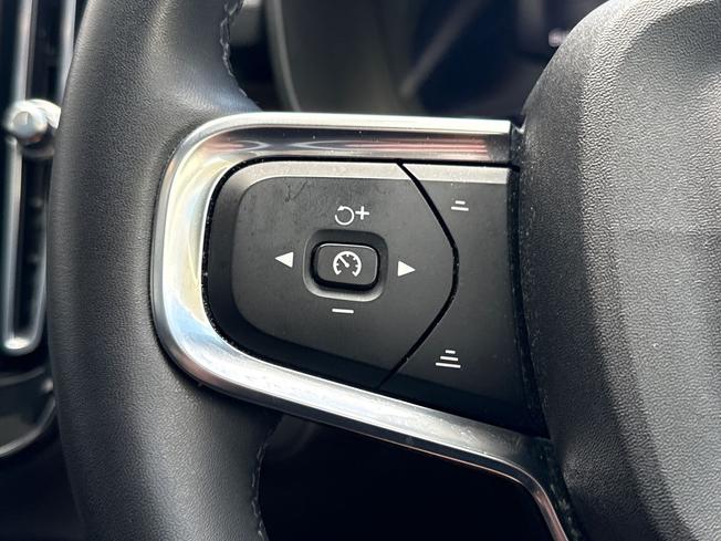 VOLVO C40 Photo 16