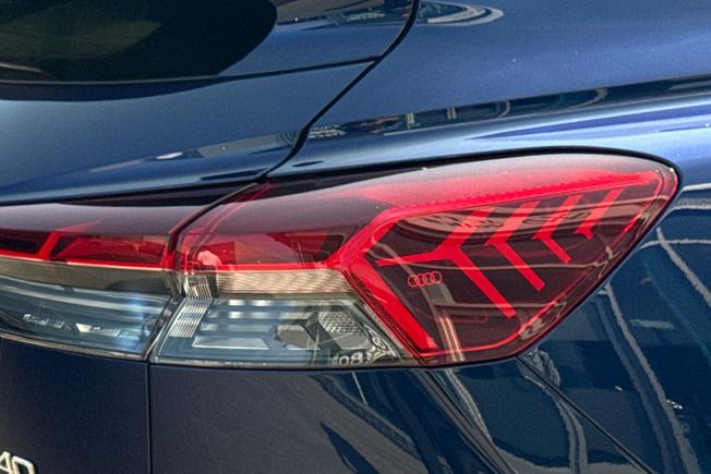 AUDI Q4 E-Tron Photo 18