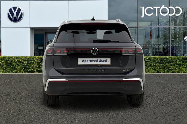 VOLKSWAGEN Tiguan Photo 7