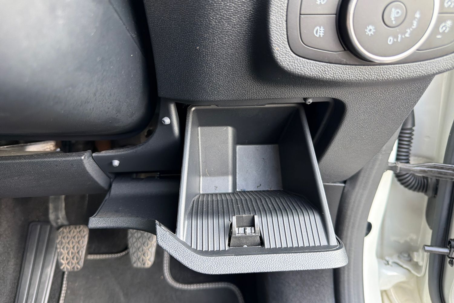 Ford FIESTA Photo 23