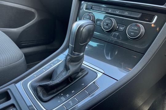 Volkswagen Golf Photo autoimg-279a366c56c766d6aa83bc657d544643cfd61de6.jpg