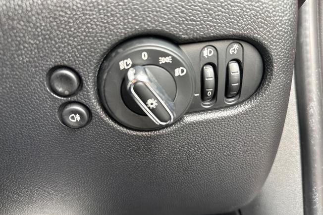 MINI Hatch Photo 27