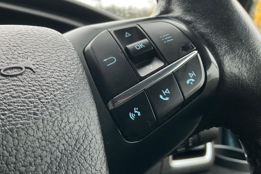 Ford TRANSIT CUSTOM Photo autoimg-279f2b73a1ef4017e44452b55f600a36db254731.jpg