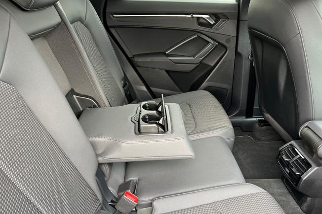 AUDI Q3 Photo 42