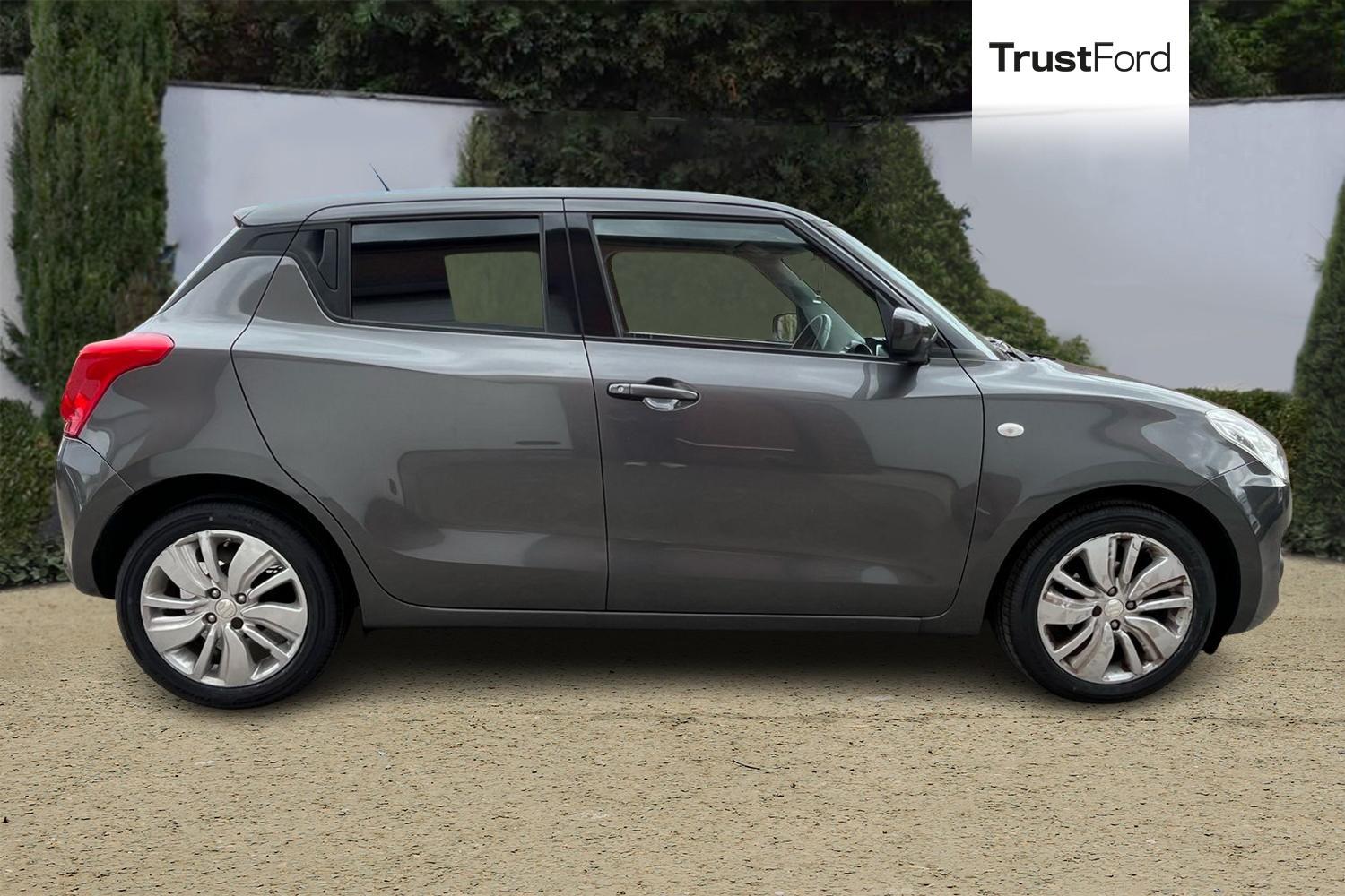 Suzuki SWIFT Photo 2