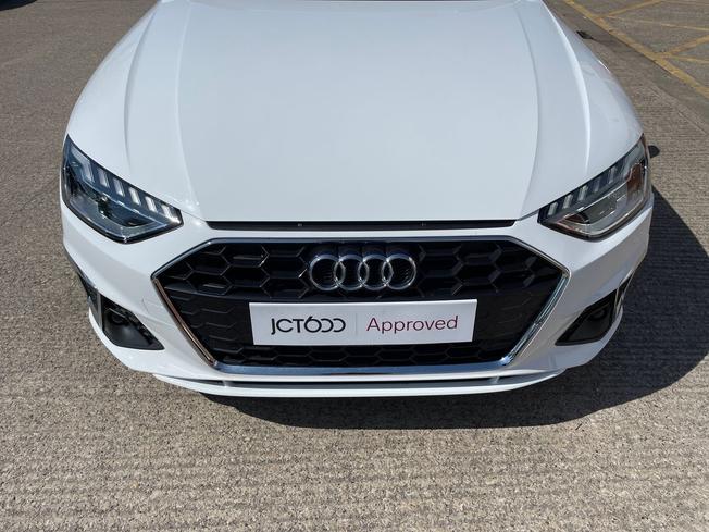 AUDI A4 Avant Photo 21