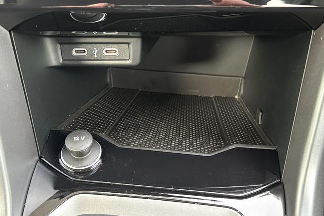 Volkswagen T-Roc Photo 22