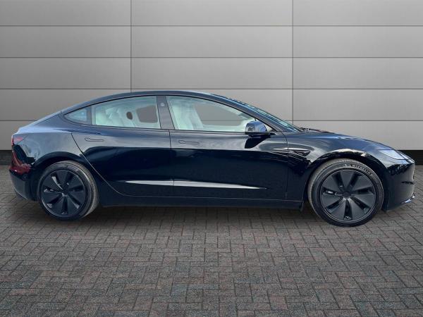 TESLA Model 3 Photo autoimg-27ac07ec7717e5853a6b156c4dbd635edd0eb62b.jpg