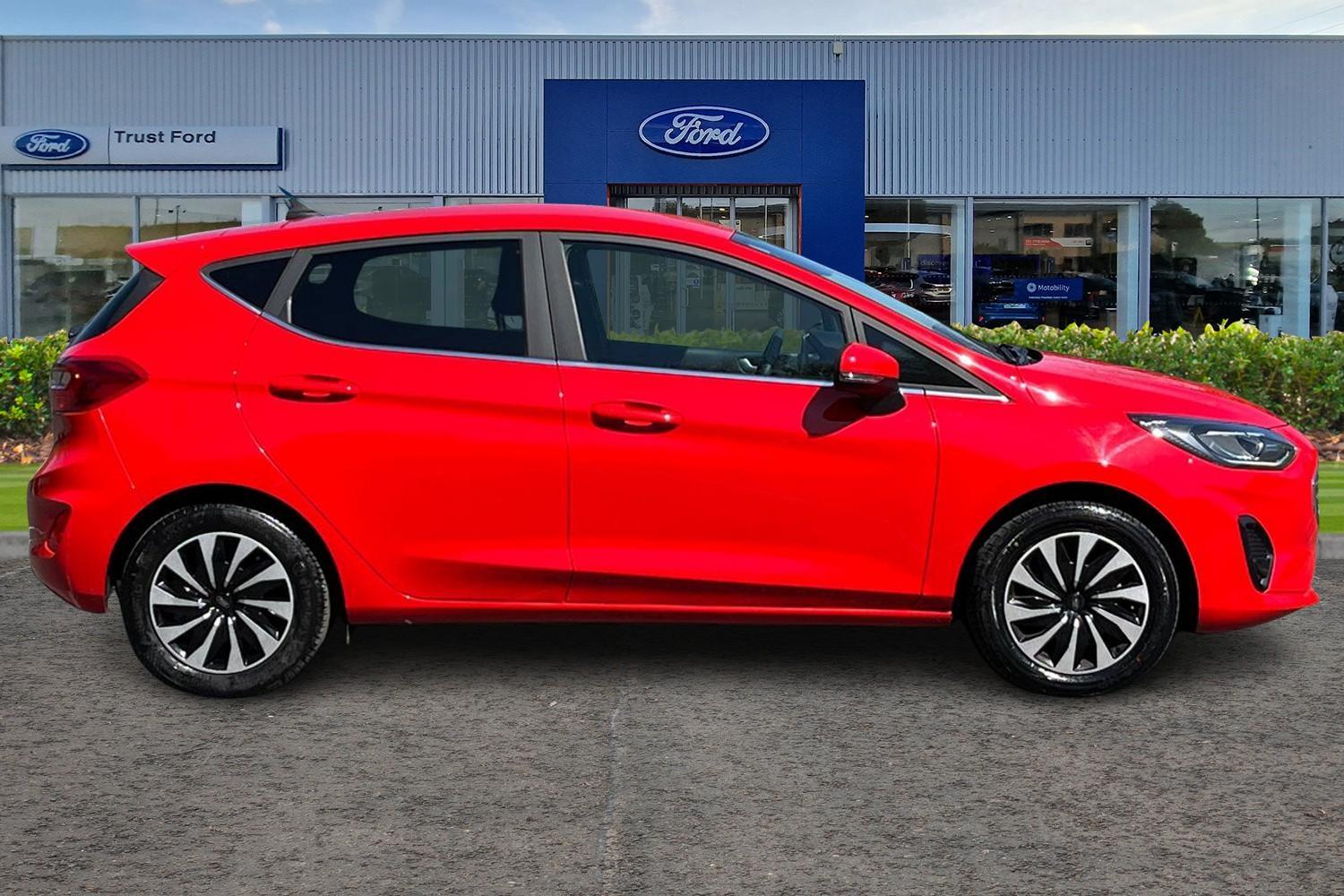 Ford FIESTA Photo 2
