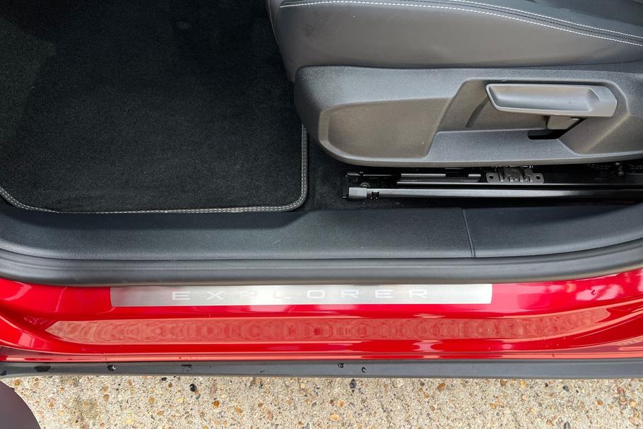 Used Ford EXPLORER 36
