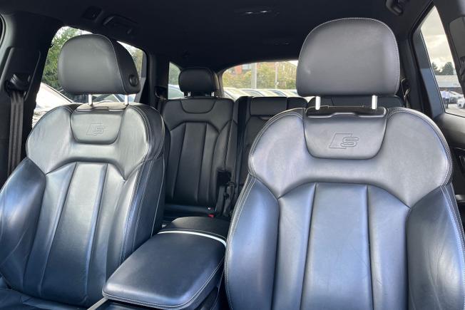 Audi Q7 Photo 22