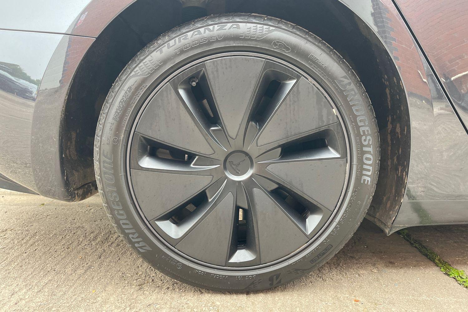TESLA MODEL 3 Photo 7