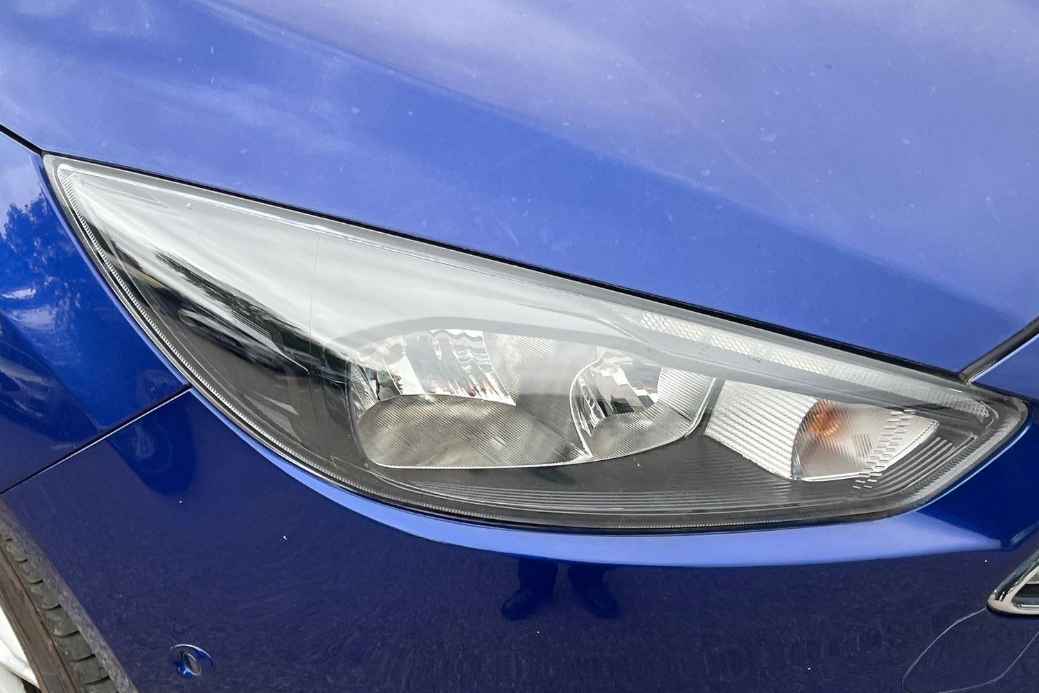 Ford FOCUS Photo 27