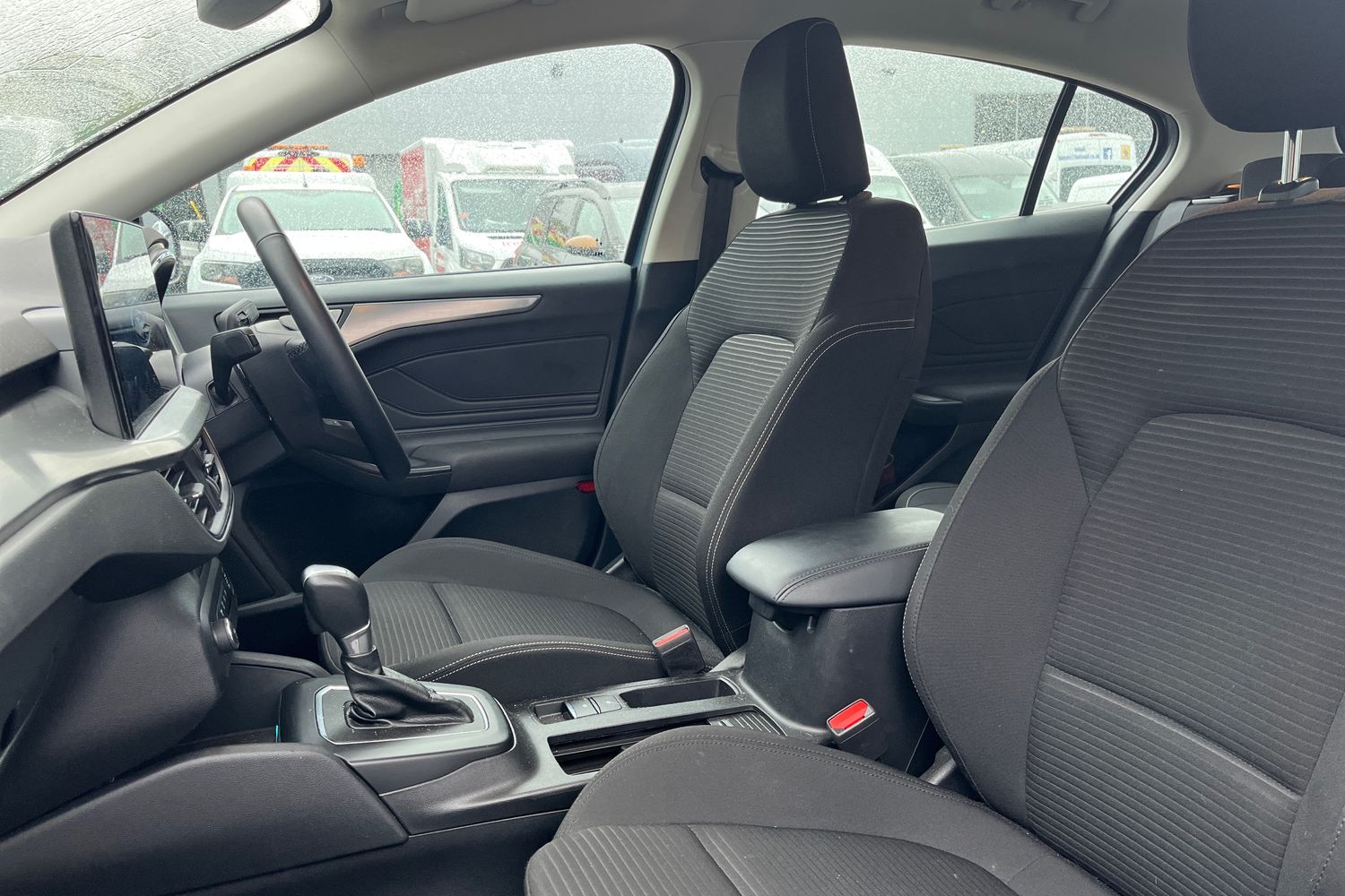 Ford FOCUS Photo 18