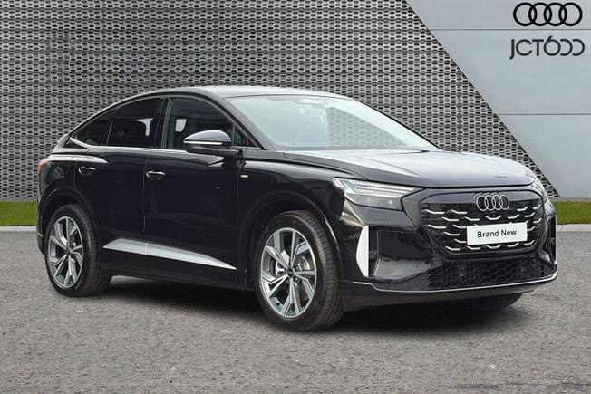 AUDI  Q4 Sportback Photo 1