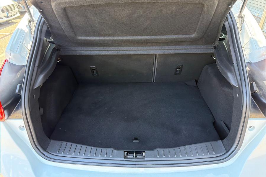 Ford FOCUS Photo autoimg-27bcf96d618257f0cc2908e812cbf35594ad52ed.jpg