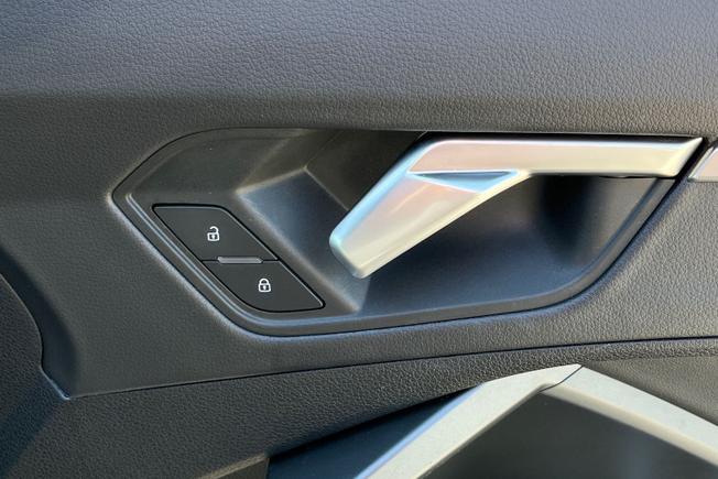 AUDI Q3 Photo 50