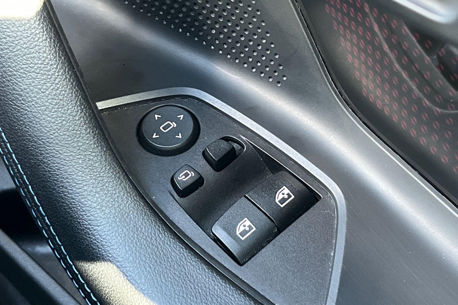 BMW 2 Series Photo 15